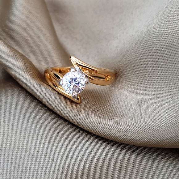 Vintage 18khge cz ring size 5 - Picture 5 of 8